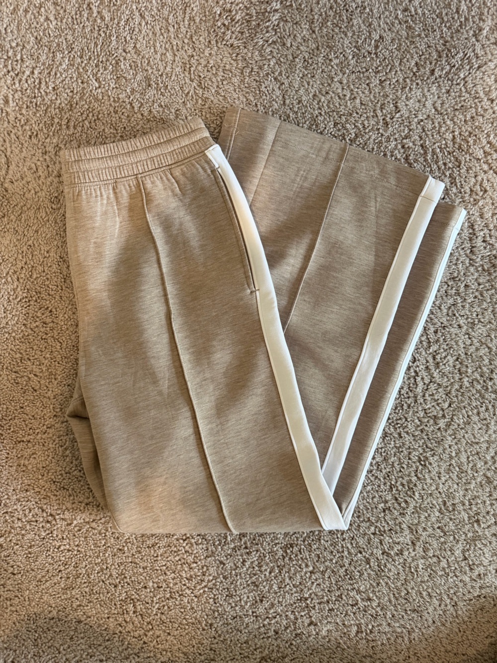 Abercrombie YPB neoKNIT Wide Leg Track Pants Tan White NWT